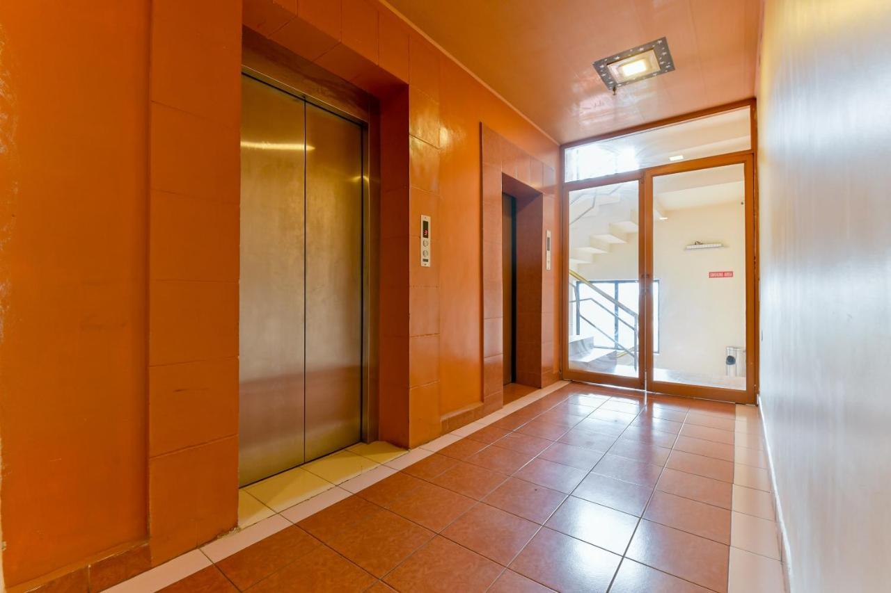 Oyo Flagship 9560 Hotel Bellwether Kochi Exterior photo